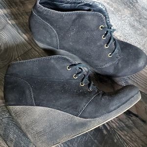 Bakers lace up ankle booties